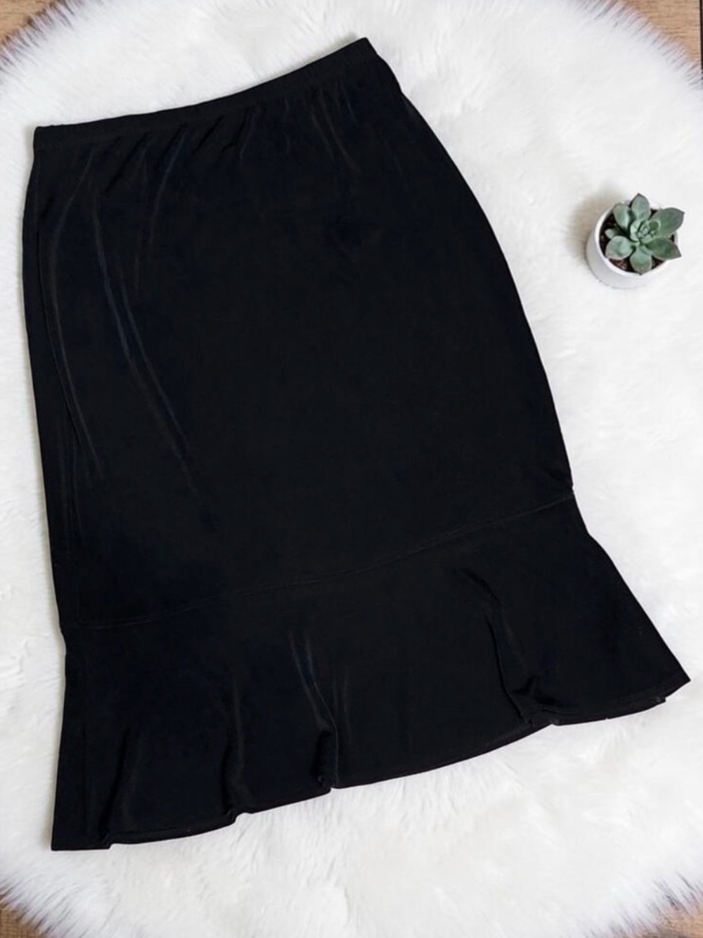 Chico's Traveler’s Black Midi Skirt with Ruffle Hem
